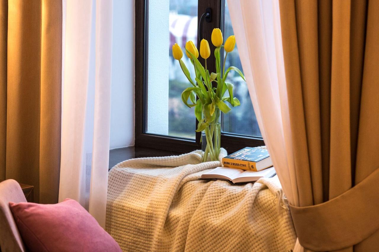 Park Hotel Warshawskiy Sarny  Eksteriør billede