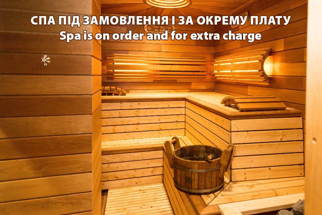 Park Hotel Warshawskiy Sarny  Eksteriør billede